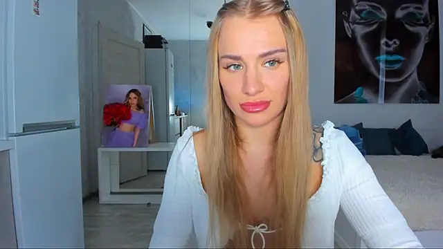 Snapshot of MashaFromRussia__ chatting on October 12, 2025, 12:48 pm MashaFromRussia online show from October 12, 2025, 12:48 pm