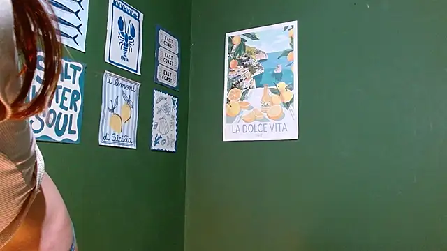 Roxiehood online show from October 20, 2025, 2:23 am