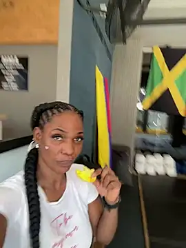 Snapshot of Bustykeyla chatting on February 20, 2026, 3:56 pm Bustykeyla online show from February 20, 2026, 3:56 pm