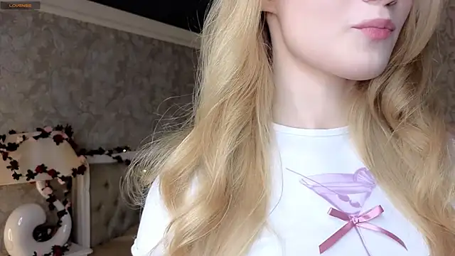 Emma Frosty online show from November 1, 2025, 7:16 pm