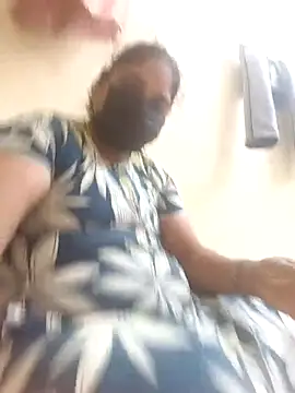 Snapshot of Villageanuty chatting on October 27, 2025, 4:33 pm Villageanuty online show from October 27, 2025, 4:33 pm