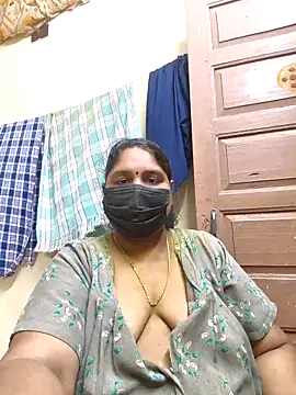 Snapshot of Villageanuty chatting on November 10, 2025, 6:01 am Villageanuty online show from November 10, 2025, 6:01 am