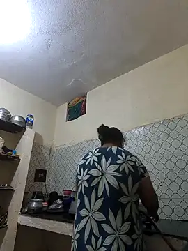 Snapshot of Villageanuty chatting on November 13, 2025, 4:44 am Villageanuty online show from November 13, 2025, 4:44 am