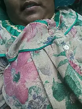 Snapshot of Villageanuty chatting on January 7, 2026, 3:47 pm Villageanuty online show from January 7, 2026, 3:47 pm