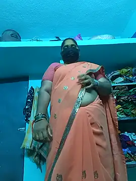 Snapshot of Villageanuty chatting on January 14, 2026, 4:51 am Villageanuty online show from January 14, 2026, 4:51 am