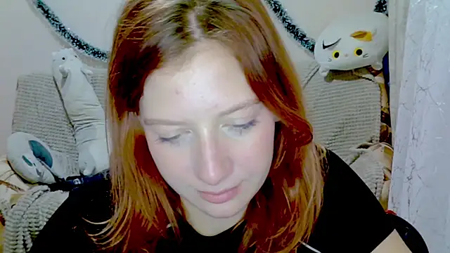 Lily Ember online show from December 17, 2025, 7:09 pm