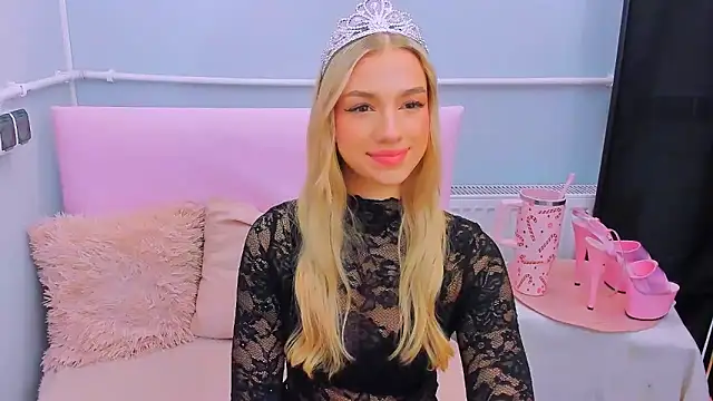 EvetteRose online show from January 17, 2026, 8:23 pm