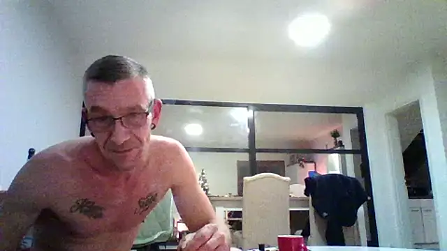 Snapshot of Kevinhot38 chatting on December 14, 2025, 8:02 pm Kevinhot38 online show from December 14, 2025, 8:02 pm