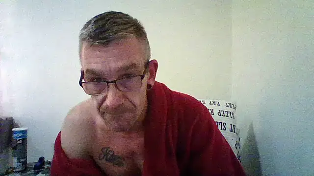 Snapshot of Kevinhot38 chatting on December 21, 2025, 12:18 am Kevinhot38 online show from December 21, 2025, 12:18 am