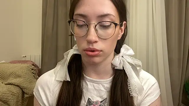 Kelly Berry   online show from December 15, 2025, 6:01 pm