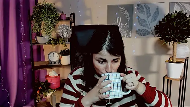 Snapshot of MartaEdams chatting on February 2, 2026, 6:34 am MartaEdams online show from February 2, 2026, 6:34 am