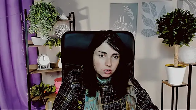 Snapshot of MartaEdams chatting on March 18, 2026, 6:16 am MartaEdams online show from March 18, 2026, 6:16 am