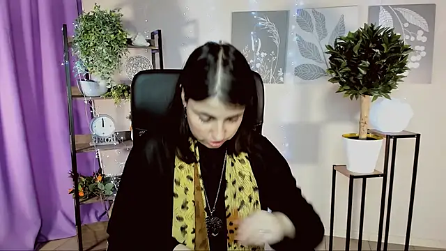 Snapshot of MartaEdams chatting on April 4, 2026, 6:00 am MartaEdams online show from April 4, 2026, 6:00 am