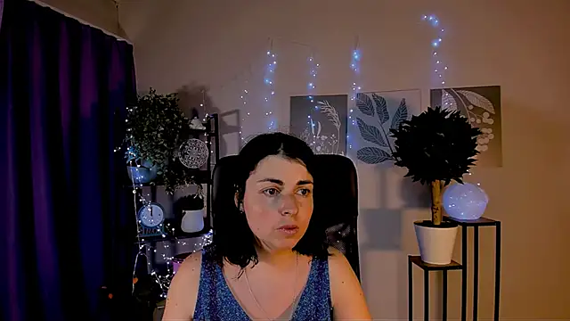 Snapshot of MartaEdams chatting on May 19, 2026, 6:20 am MartaEdams online show from May 19, 2026, 6:20 am