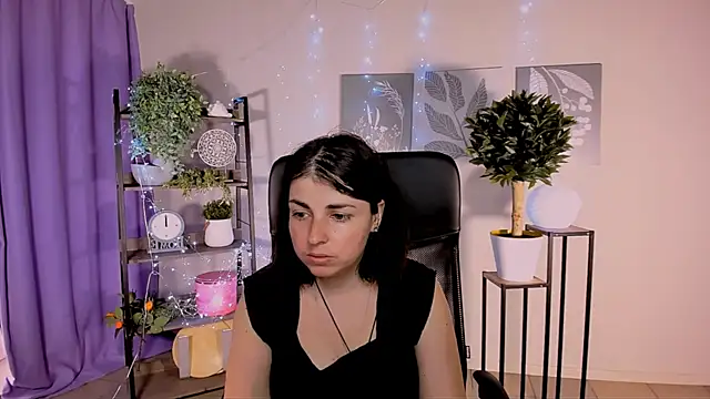 Snapshot of MartaEdams chatting on May 26, 2026, 6:20 am MartaEdams online show from May 26, 2026, 6:20 am
