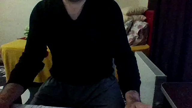 Snapshot of st206boy chatting on October 28, 2025, 12:47 am st206boy online show from October 28, 2025, 12:47 am