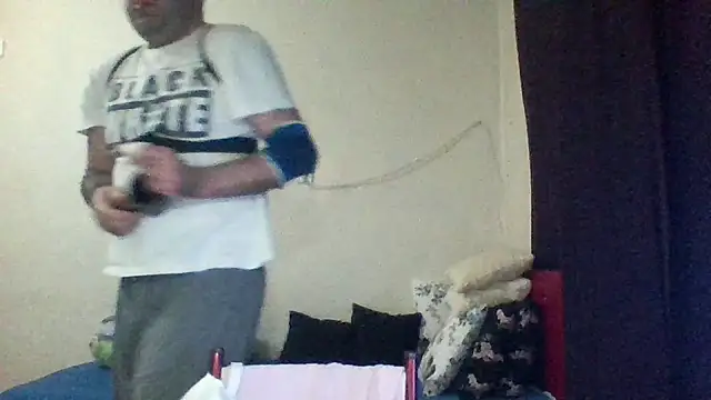 Snapshot of st206boy chatting on November 7, 2025, 11:49 pm st206boy online show from November 7, 2025, 11:49 pm