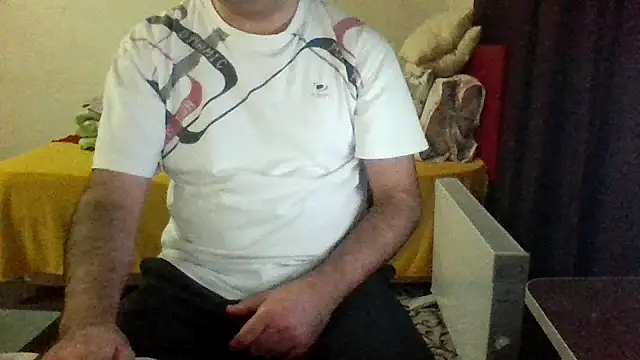 Snapshot of st206boy chatting on November 16, 2025, 1:00 am st206boy online show from November 16, 2025, 1:00 am