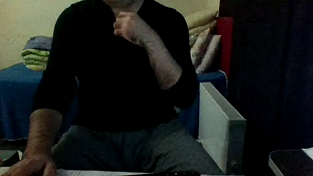 Snapshot of st206boy chatting on November 30, 2025, 12:25 am st206boy online show from November 30, 2025, 12:25 am