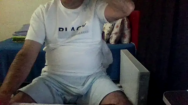 Snapshot of st206boy chatting on November 30, 2025, 10:47 pm st206boy online show from November 30, 2025, 10:47 pm