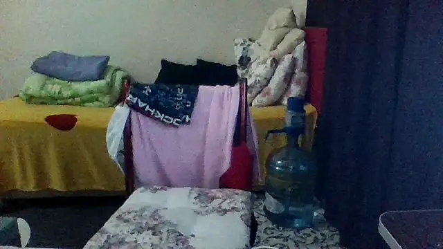 Snapshot of st206boy chatting on December 14, 2025, 12:16 am st206boy online show from December 14, 2025, 12:16 am