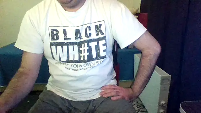 Snapshot of st206boy chatting on February 17, 2026, 11:33 pm st206boy online show from February 17, 2026, 11:33 pm