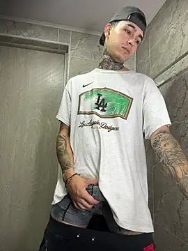 samm4044 online show from January 8, 2026, 11:29 pm