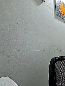 channell0 online show from October 31, 2025, 6:47 am