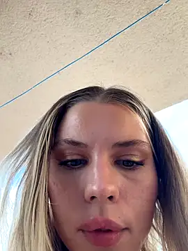 Snapshot of SexyMommyKate chatting on October 11, 2025, 12:04 pm SexyMommyKate online show from October 11, 2025, 12:04 pm