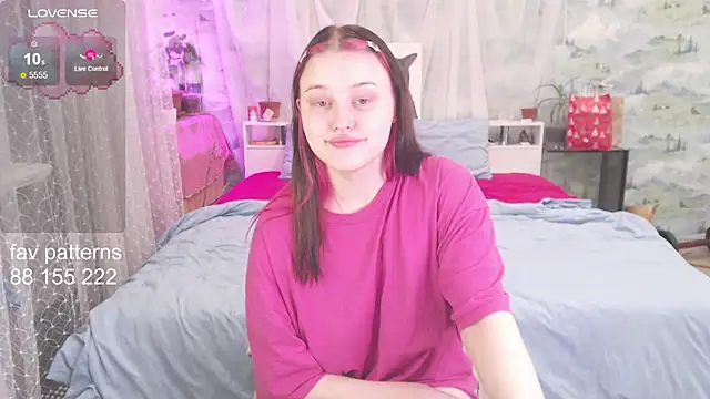 Snapshot of blissful_muse2 chatting on December 13, 2025, 10:15 pm blissful muse2 online show from December 13, 2025, 10:15 pm