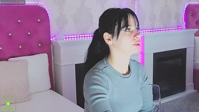 MaddySpears online show from November 19, 2025, 1:33 pm