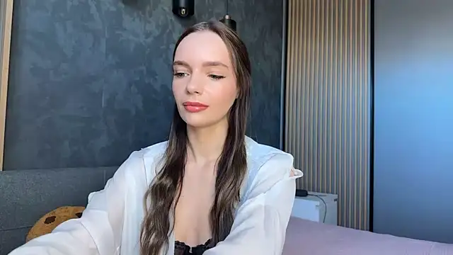 litlle angelll online show from March 18, 2026, 1:58 pm