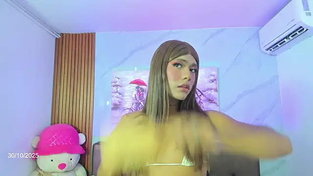 Dreams Chloe online show from October 30, 2025, 5:09 am