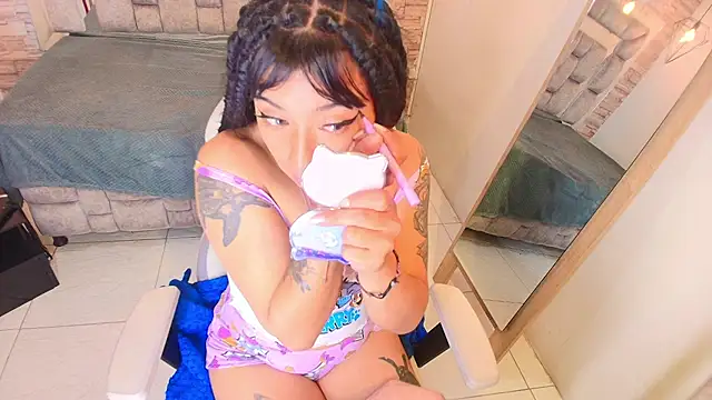 Snapshot of Soleil_66 chatting on November 25, 2025, 4:45 am Soleil 66 online show from November 25, 2025, 4:45 am