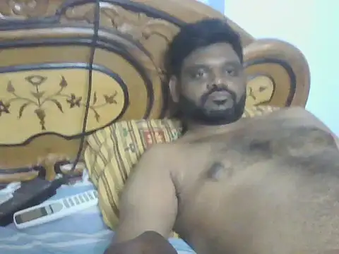 Snapshot of lustboystraight chatting on April 15, 2026, 7:10 pm lustboystraight online show from April 15, 2026, 7:10 pm