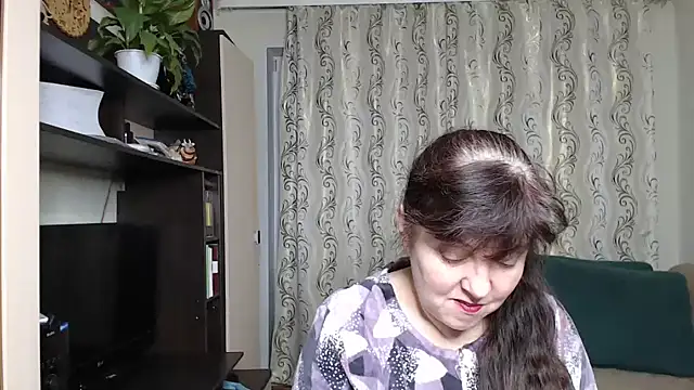 Snapshot of Illusionq chatting on November 14, 2025, 5:06 am Illusionq online show from November 14, 2025, 5:06 am