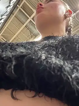 Snapshot of StephanieMur chatting on September 28, 2025, 5:02 am StephanieMur online show from September 28, 2025, 5:02 am