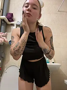 StephanieMur online show from November 27, 2025, 3:19 am