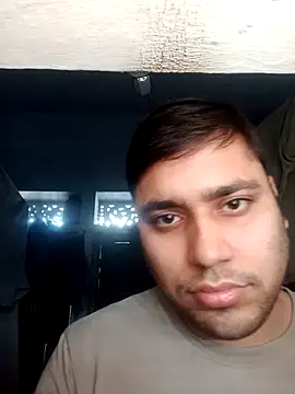 Snapshot of Desirock001 chatting on January 10, 2026, 9:33 am Desirock001 online show from January 10, 2026, 9:33 am