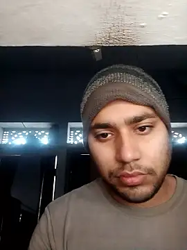 Snapshot of Desirock001 chatting on January 16, 2026, 2:37 am Desirock001 online show from January 16, 2026, 2:37 am