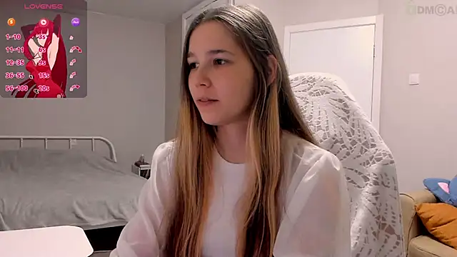 Snapshot of ValerieBubbles chatting on November 8, 2025, 9:13 pm ValerieBubbles online show from November 8, 2025, 9:13 pm