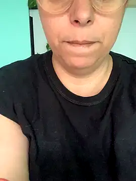 LupeLok online show from November 29, 2025, 5:16 pm