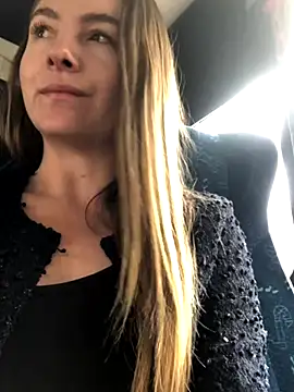 Snapshot of Angiehuston1 chatting on September 27, 2025, 2:00 pm Angiehuston1 online show from September 27, 2025, 2:00 pm