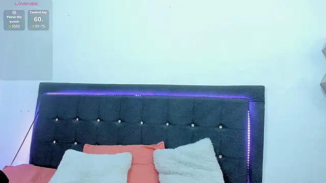 Angiehuston1 online show from February 10, 2026, 1:37 pm