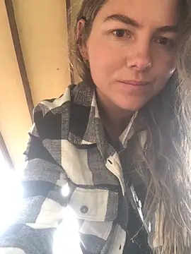 Angiehuston1 online show from March 5, 2026, 1:07 pm