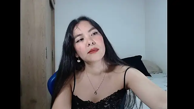 EloiseJun online show from April 11, 2026, 7:45 am