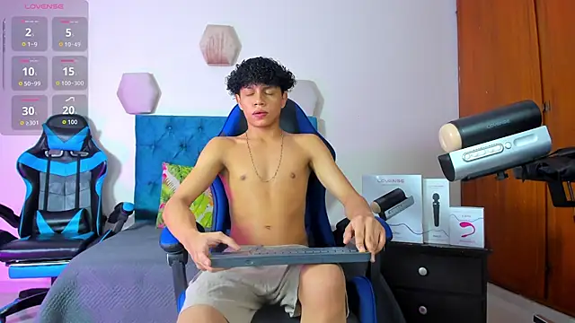 Snapshot of _taylor_black chatting on September 24, 2025, 9:07 pm taylor black online show from September 24, 2025, 9:07 pm