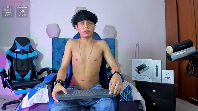 Snapshot of _taylor_black chatting on September 26, 2025, 2:10 pm taylor black online show from September 26, 2025, 2:10 pm