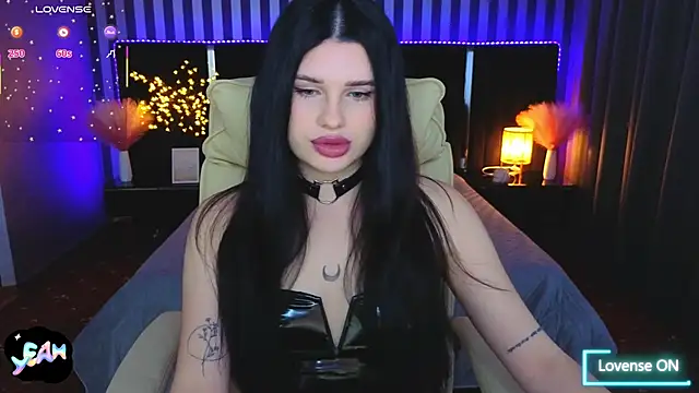 Neyla Charm online show from February 11, 2026, 8:03 pm