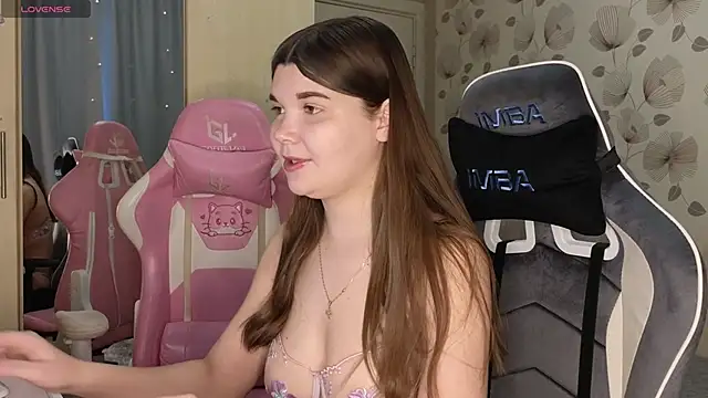 Snapshot of _cute_ice chatting on March 9, 2026, 9:57 am cute ice online show from March 9, 2026, 9:57 am